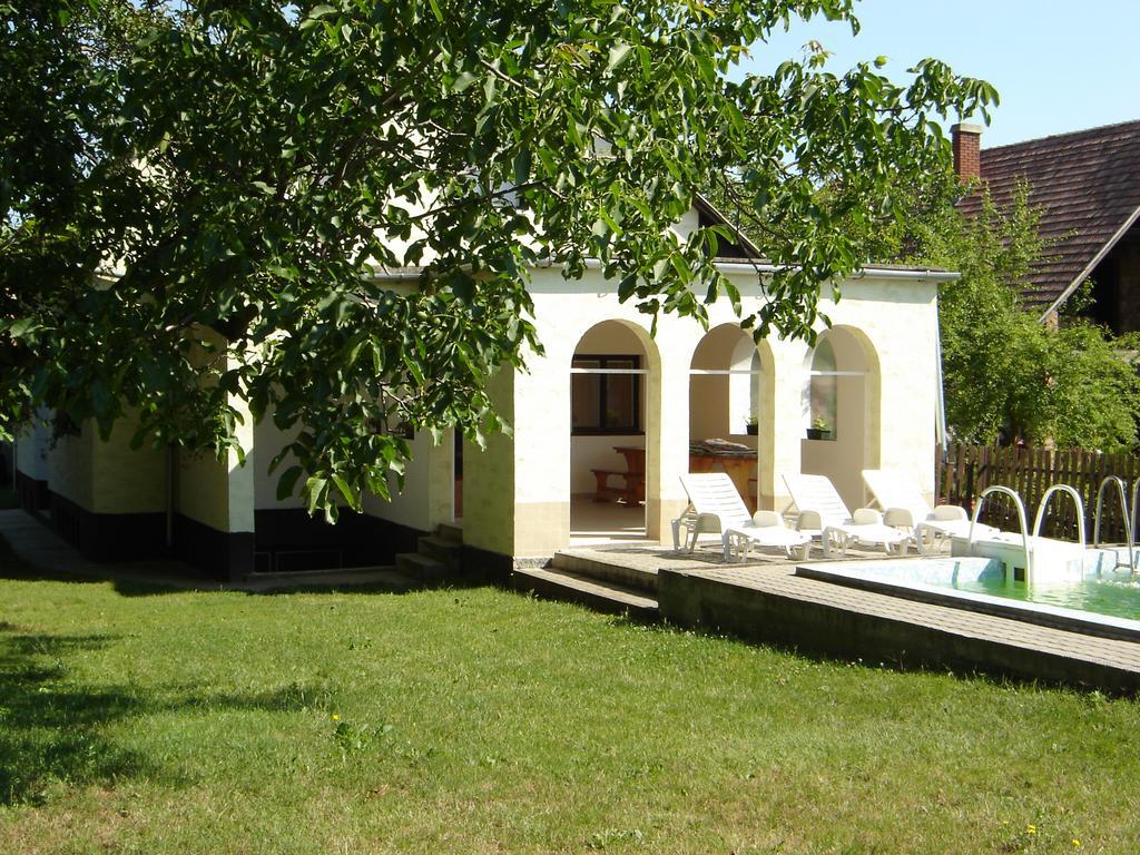 Somogyi Vendeghaz Villa Zamárdi Екстериор снимка